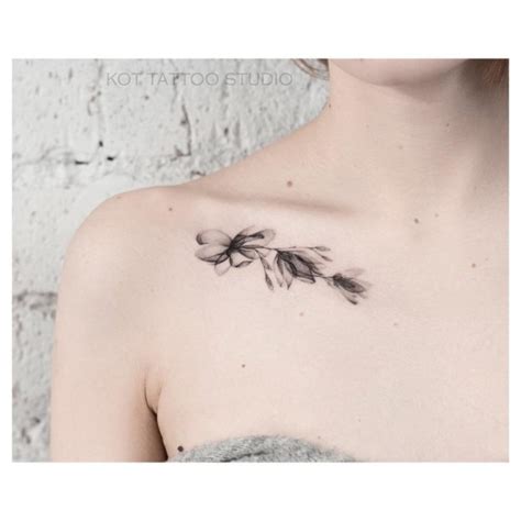 tatuajes en los senos para mujer|Tatuajes de pecho de mujer